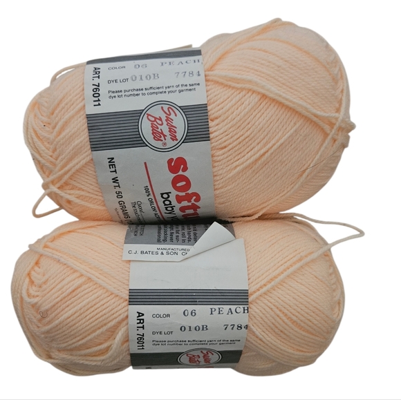 Softura Baby Yarn 100% Orlon Acrylic Fiber Color Peach (06) Lot of 2 - Picture 2 of 2